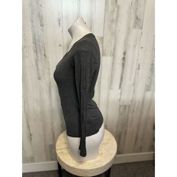 Gray long sleeve blouse - Picture 3 of 5